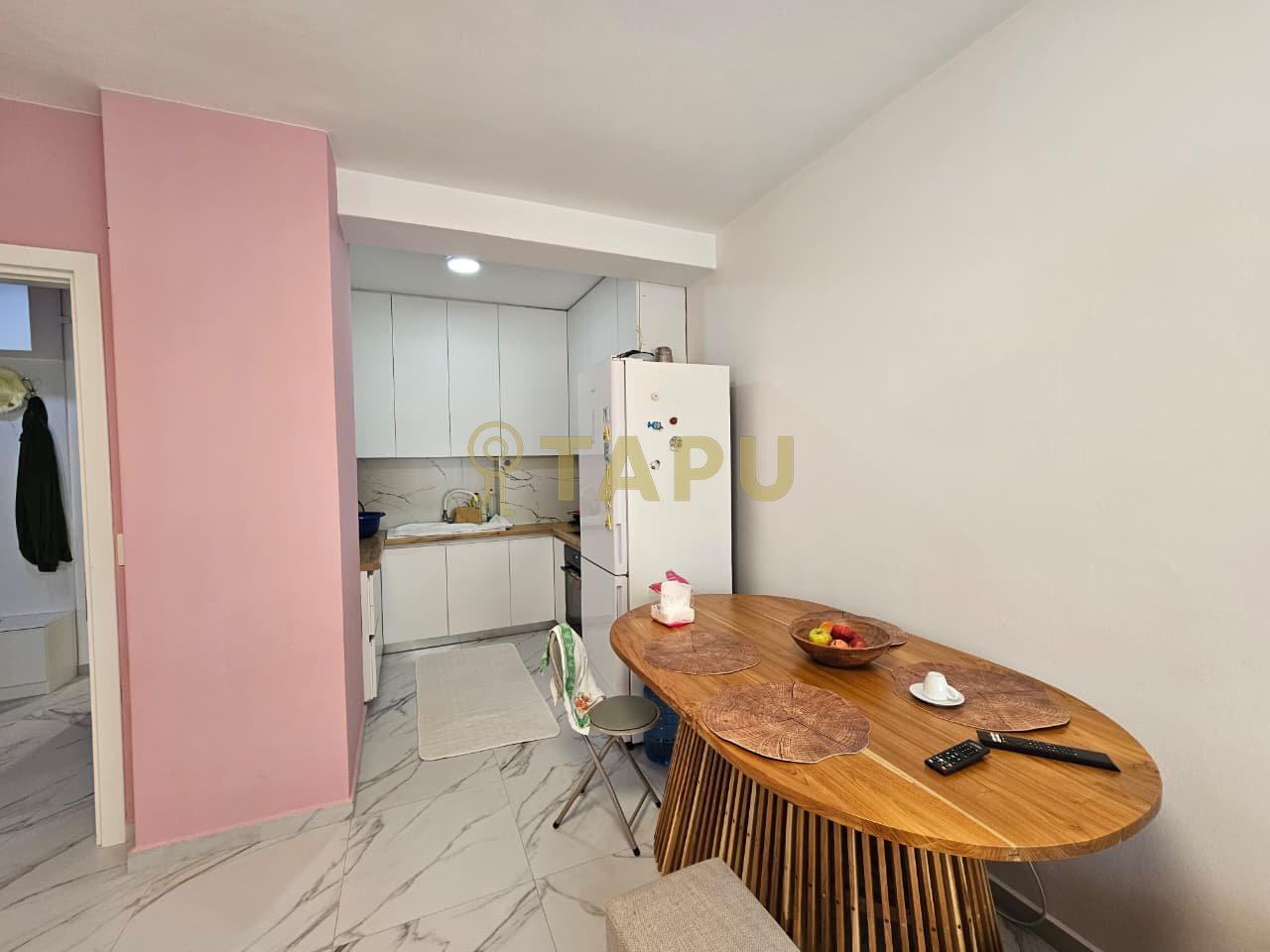 Appartamento 1+1 in vendita ad Ali Demi vicino a Residences Mangalem!