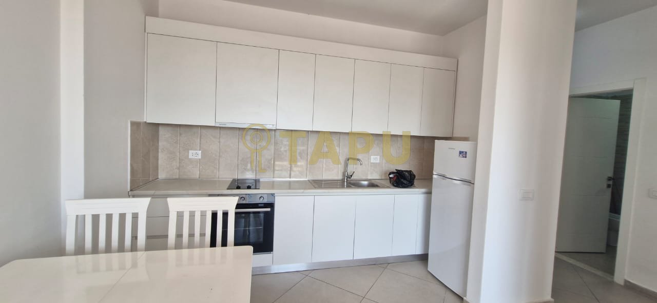 Apartament 1+1 me qira – Rruga e Dibrës, pranë QSUT