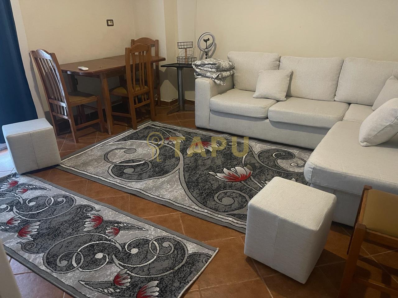 Apartament 1+1 me qira – Prane Pasticeri Likes, Yzberisht