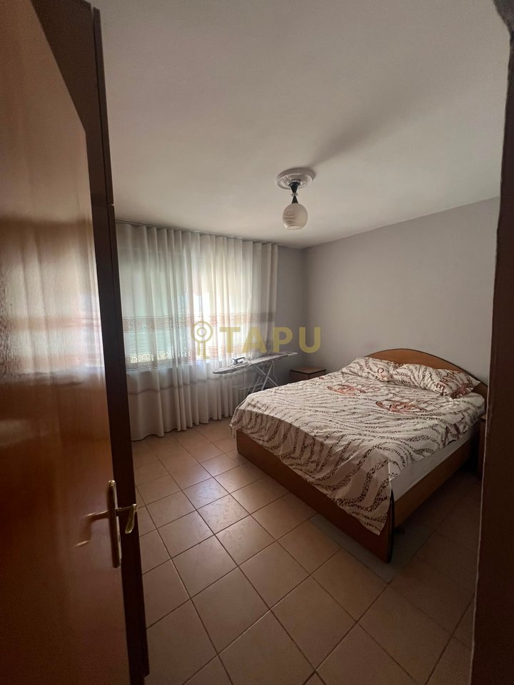 Apartment 2+1 for rent – 5 May Market, Tirana