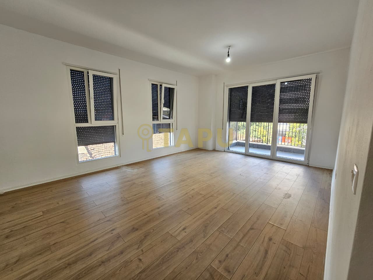 Apartament 2+1+2 me qira për zyrë – Rezidenca Trio Tower, Don Bosko