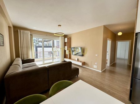 🏡 Shitet  Apartament 2+1+2 – Kompleksi FZ, Liqeni i Thatë, Tiranë