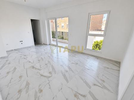 Apartament 1+1 me qira për Zyrë ose Klinikë – Kompleksi Aura, Rruga Dritan Hoxha