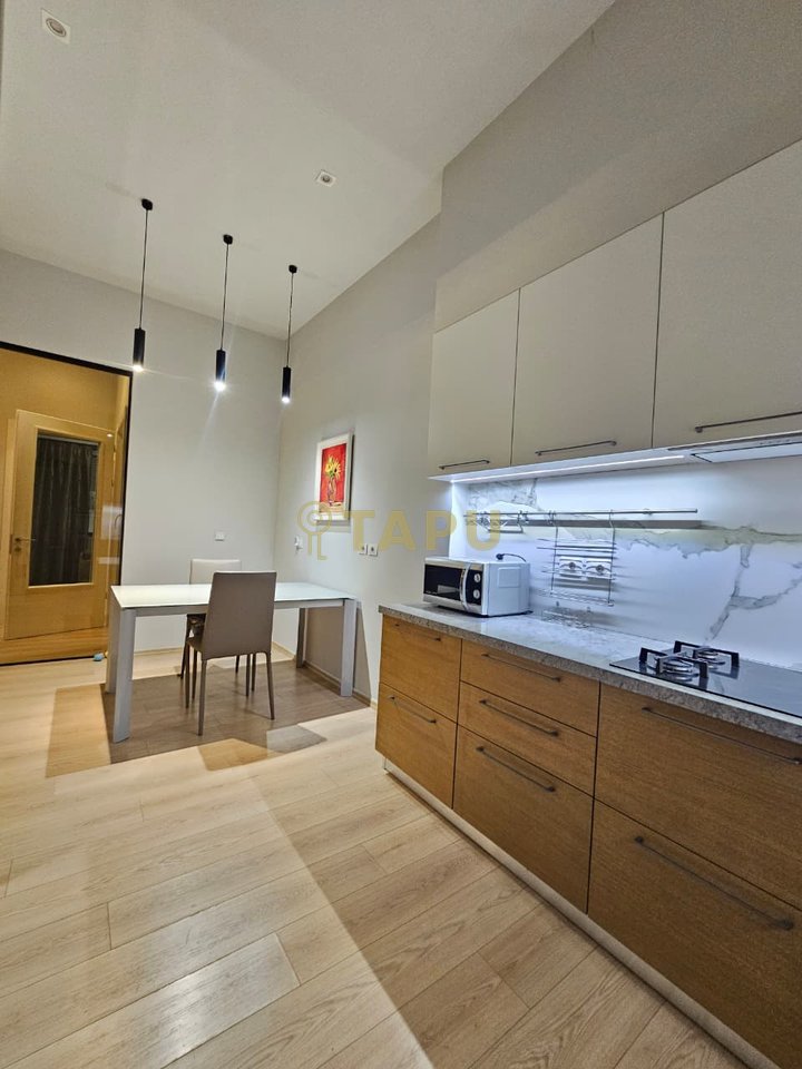 🏡 Apartament 3+1+2 në shitje – Rruga Peti, Liqeni i Thatë