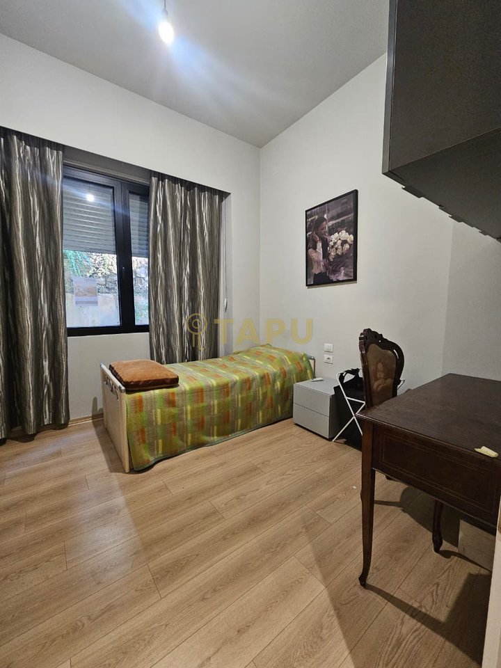 🏡 Apartament 3+1+2 në shitje – Rruga Peti, Liqeni i Thatë