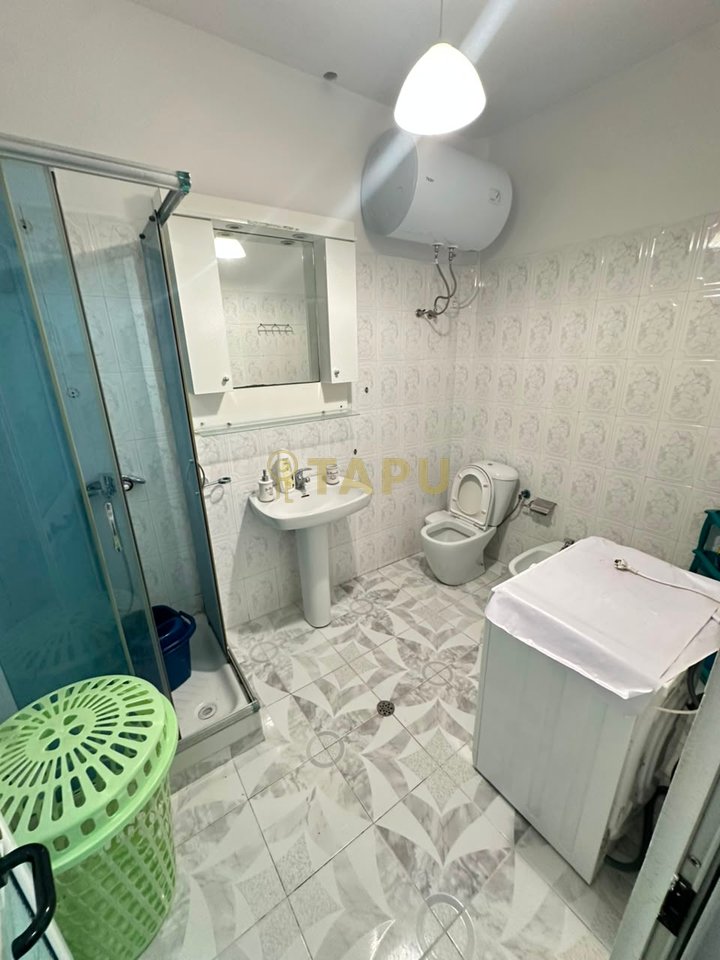 Apartament 2+1 me qira – Rruga e Kavajës, pas Kullave të Kuqe