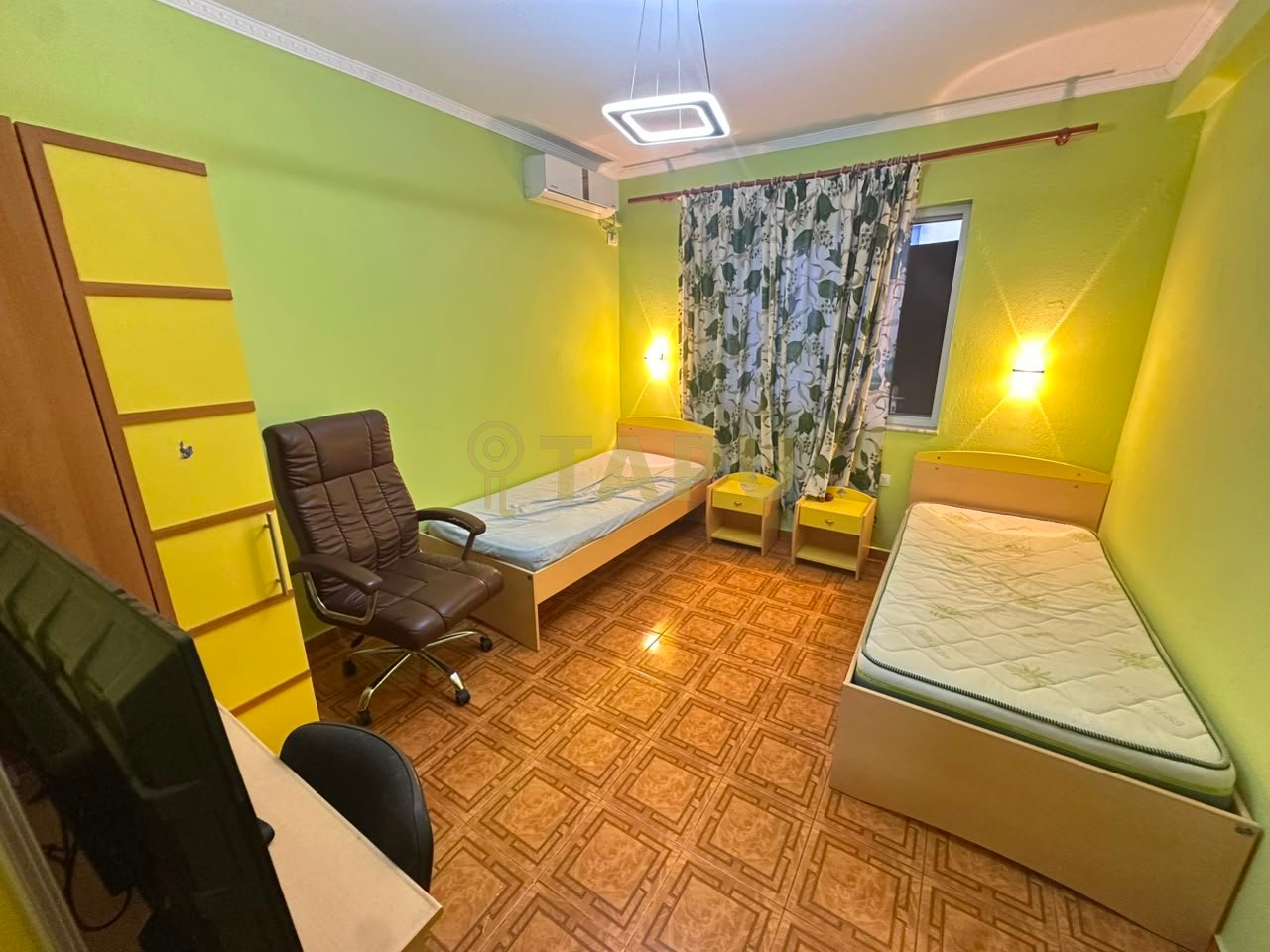 Apartament 2+1 me qira – Rruga e Kavajës, pas Kullave të Kuqe
