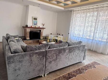  Apartament 2+1 me qira – Përballë Kompleksit Delijorgji
