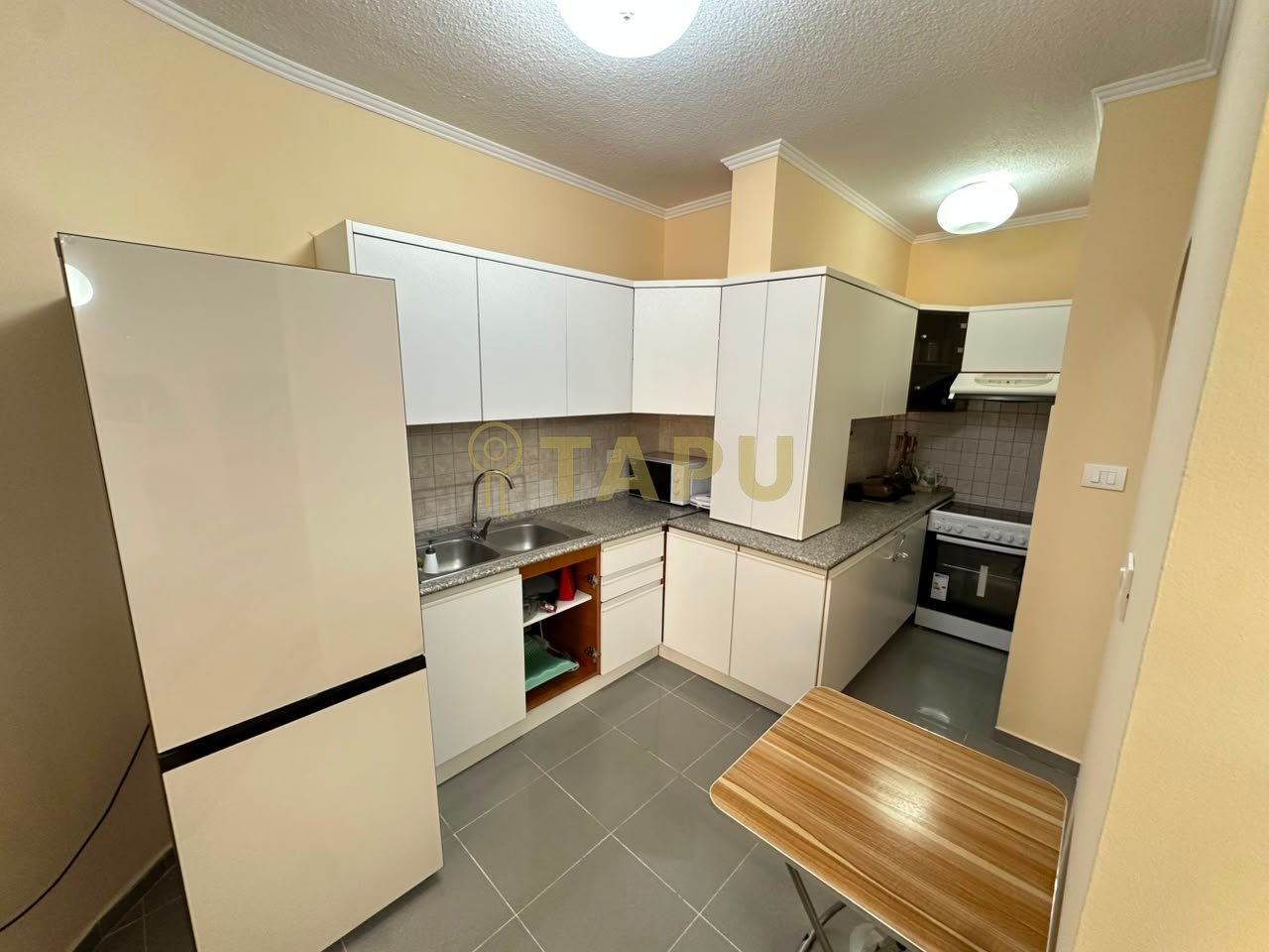 🏡 Apartament 2+1+2 me qira – Rruga e Kosovarëve, pranë Liqenit të Tiranës