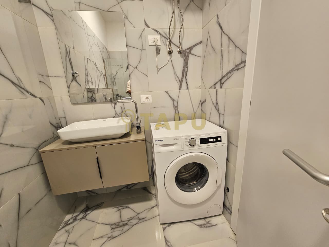 🏡 Apartament 1+1 me qira – Kompleksi Aura, Laprakë