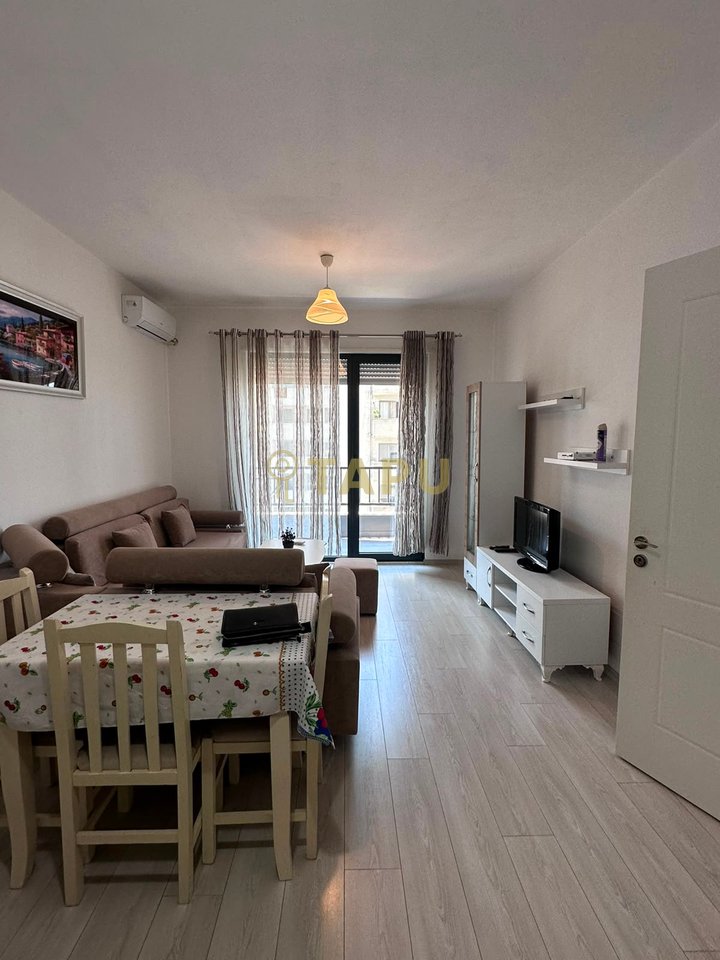 🏡 Apartament 3+1 me qira + Post Parkimi – Kinostudio