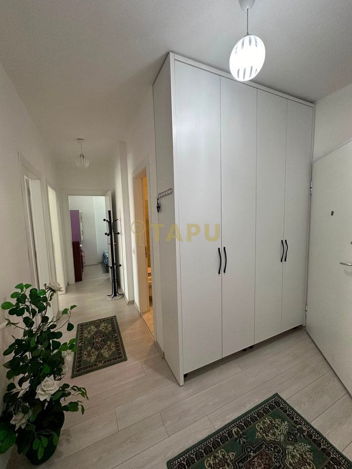 🏡 Apartament 3+1 me qira + Post Parkimi – Kinostudio