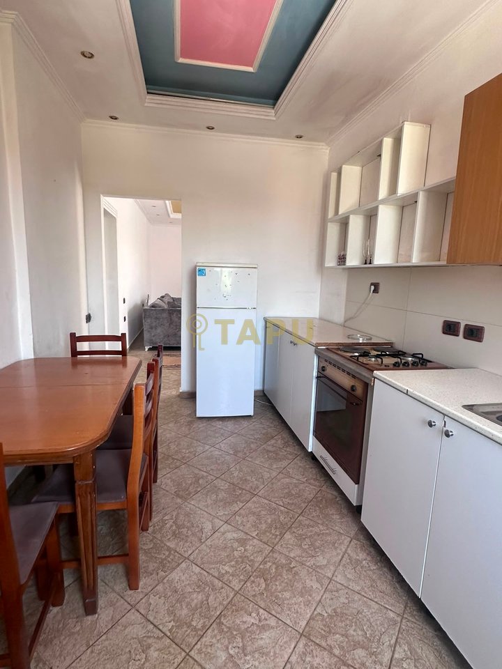 🏡 Apartament 2+1 me qira – Përballë Kompleksit Delijorgji