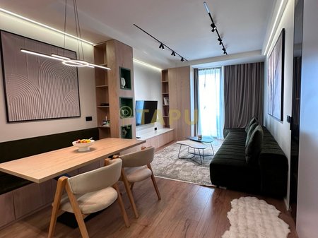 🏙️ Jepet me Qira Apartament Luksoz 1+1 tek Golden Tower, Mine Peza!