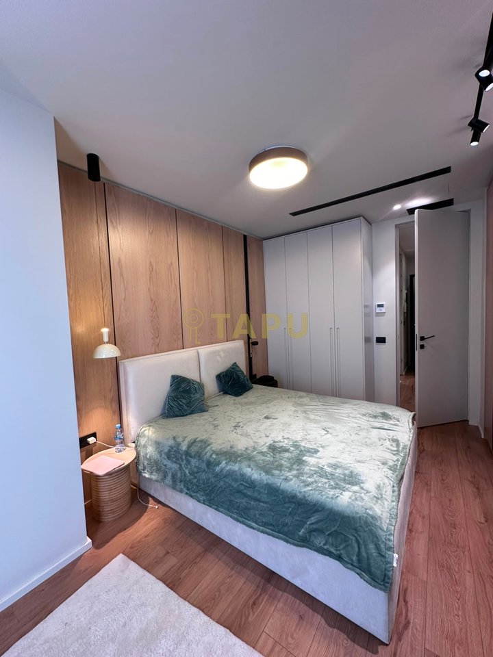 🏙️ Jepet me Qira Apartament Luksoz 1+1 tek Golden Tower, Mine Peza!