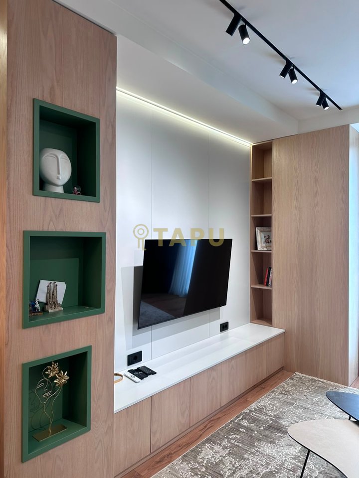 🏙️ Jepet me Qira Apartament Luksoz 1+1 tek Golden Tower, Mine Peza!