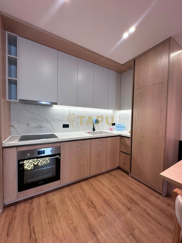 🏙️ Jepet me Qira Apartament Luksoz 1+1 tek Golden Tower, Mine Peza!