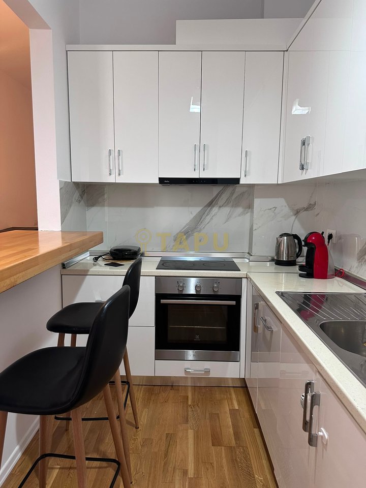 For Rent 2+1 Apartment + Parking Space on Barricades Street, Center