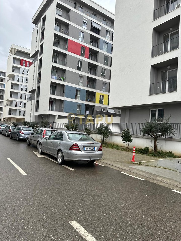 Apartament 1+1 Me Qira në Qendra Tregtare QTU, Tiranë - 360€ | 63 m²