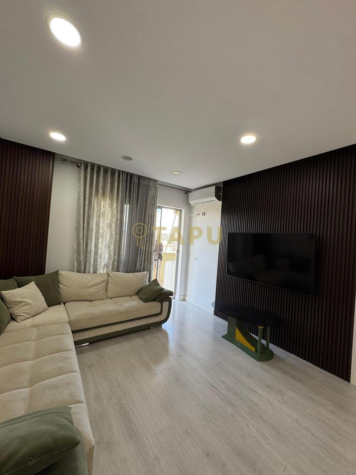 Jepet me qera apartament 1+1 pranë Casa Italia, tek Terminali i Veriut!