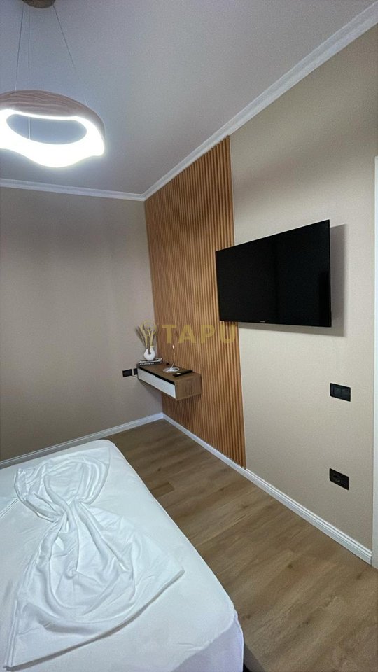 Apartment 1+1 for Rent with Parking Space – Kosovarëve Street, Tirana