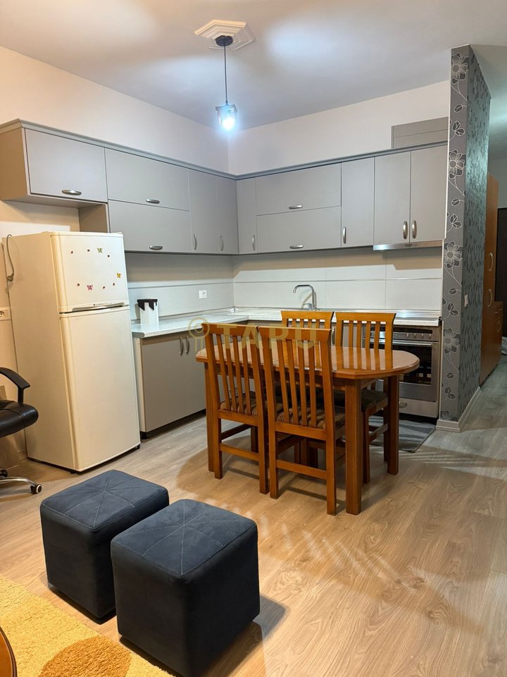 Apartament 1+1 Me Qira në Yzberish, Tiranë !