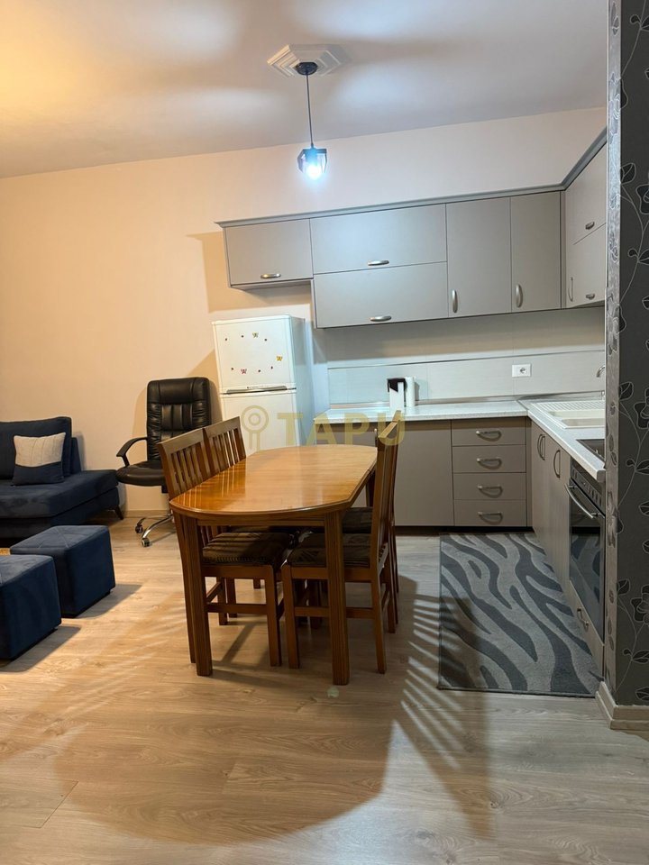 Apartament 1+1 Me Qira në Yzberish, Tiranë !