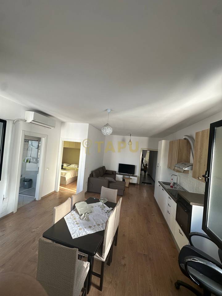 Apartament me qira 1+1 –Tek Farmacia 10, Tiranë