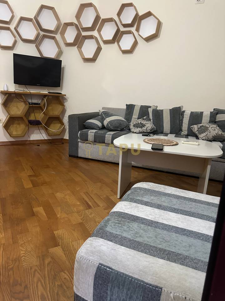 Apartament 1+1 me Qira tek Fresku  💰 40,000 Lekë / Muaj