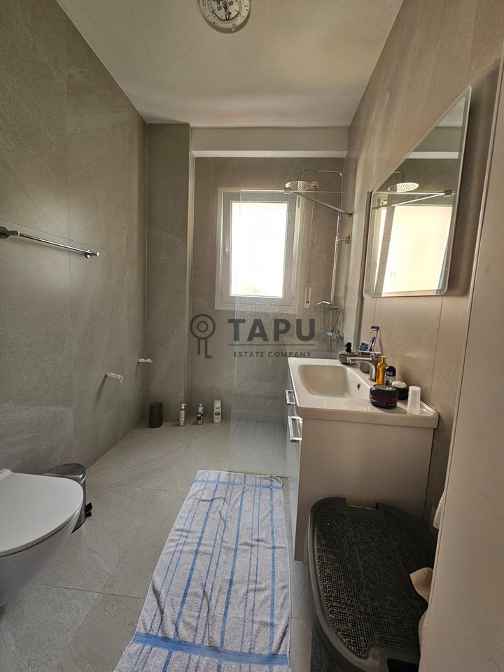 Vendesi 2+1+2 in vendita vicino al Giardino Botanico (disponibile anche con finanziamento)