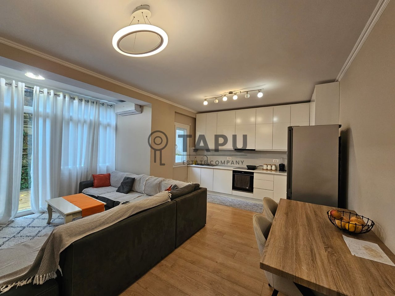 Vendesi 2+1+2 in vendita vicino al Giardino Botanico (disponibile anche con finanziamento)