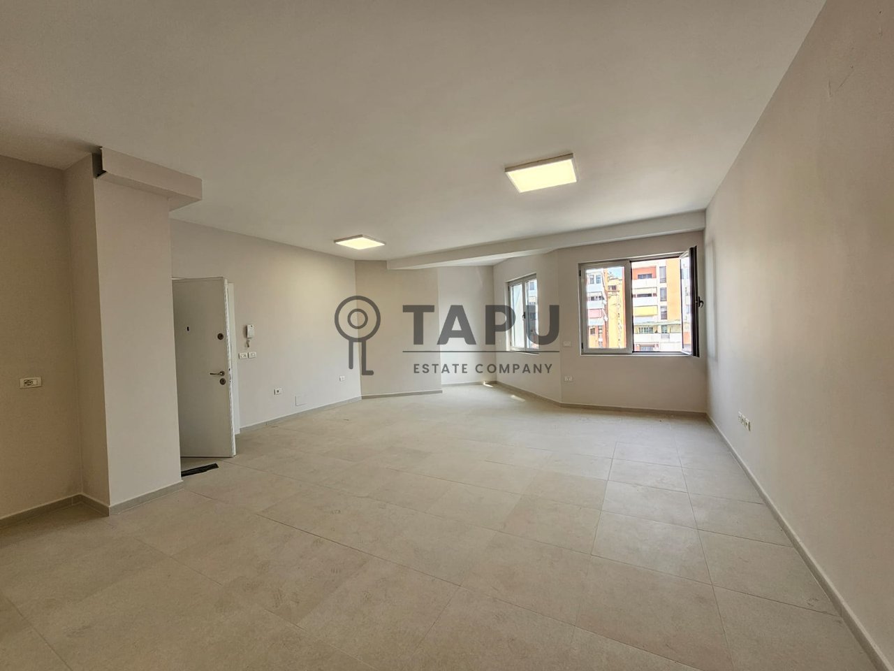 Jepet me Qira Apartament/Zyrë 2+1+2 – Qendra Komerciale Turdiu (Qendër)