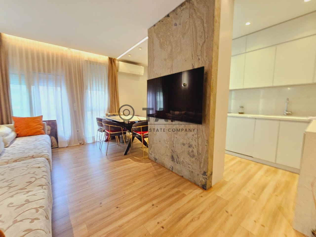 Jepet me Qira Apartament Premium 2+1 | Pranë Pazarit të Ri