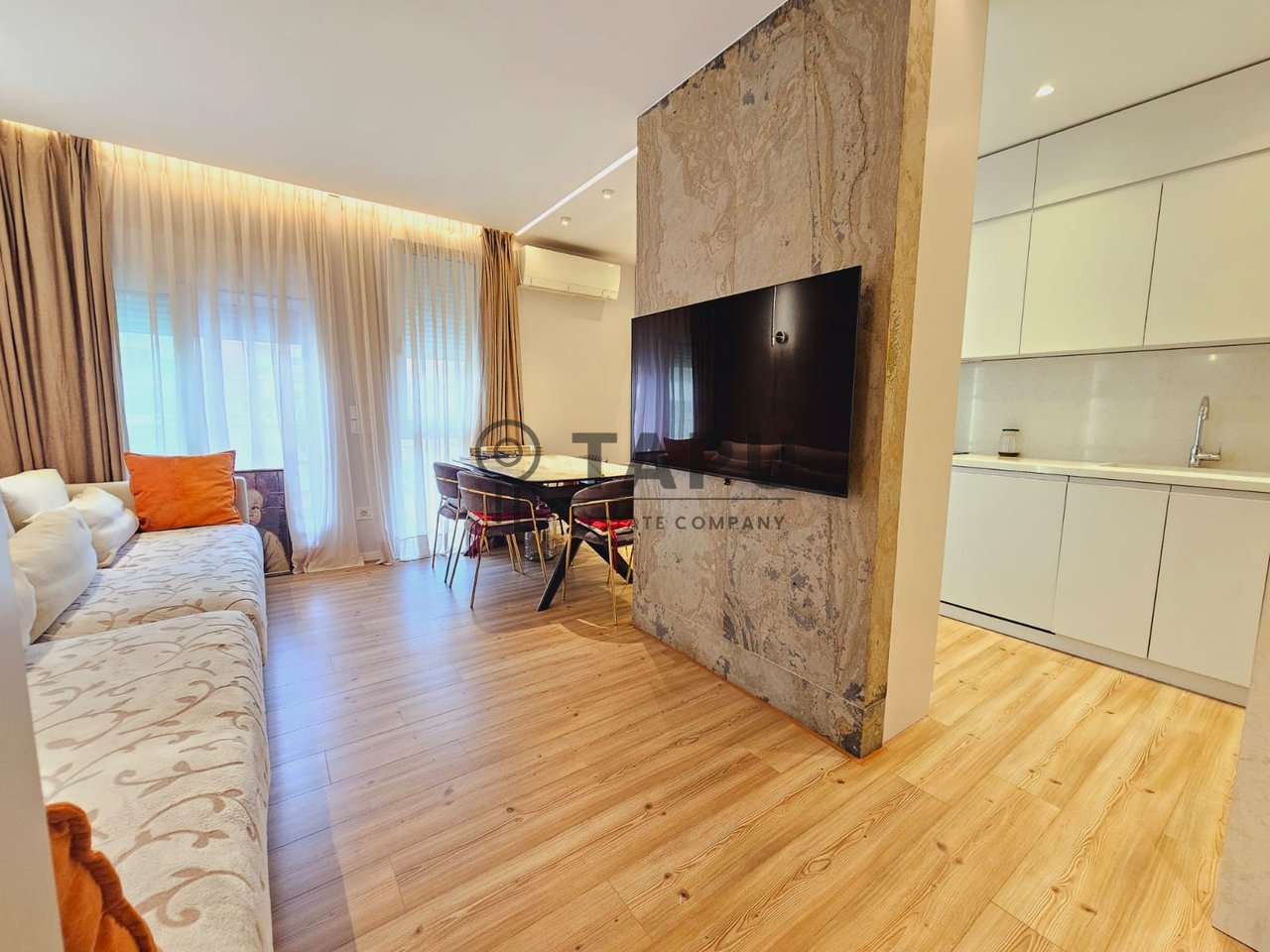 Jepet me Qira Apartament Premium 2+1 | Pranë Pazarit të Ri