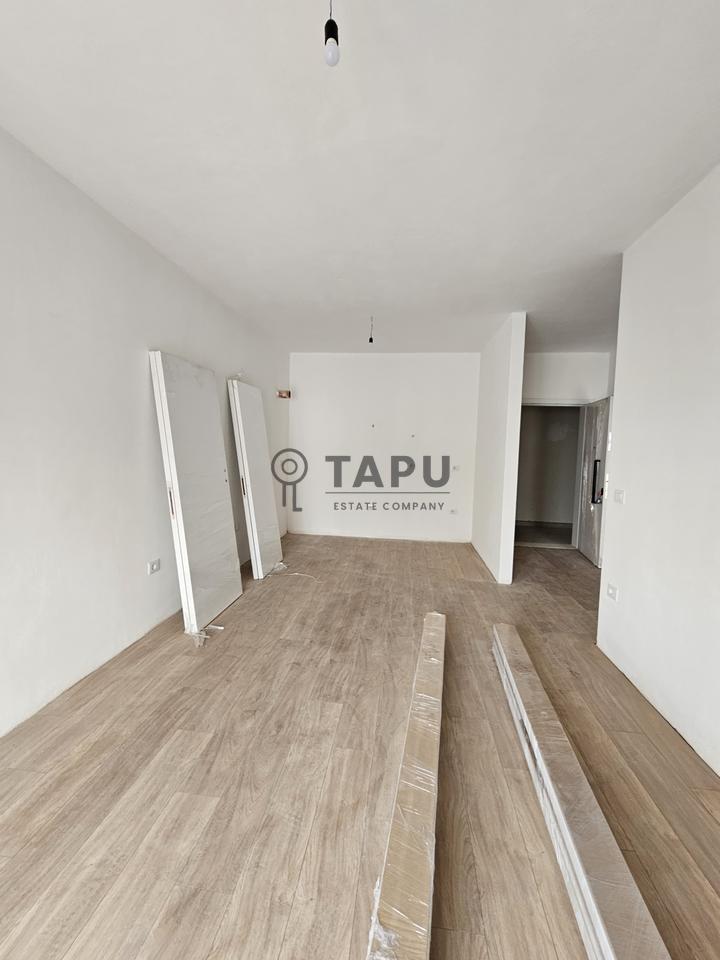 Shitet, Apartament 2+1+2, Kompleksi Tirana Entry II, Tiranë.