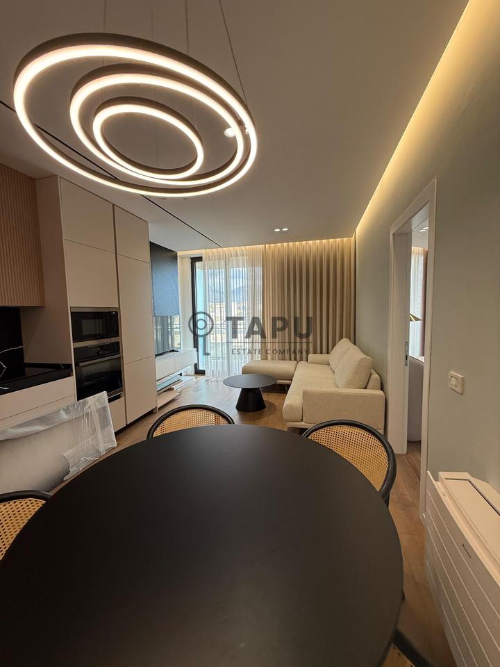 Viene dato in affitto 2+1 presso "Golden Tower" Mine Peza!