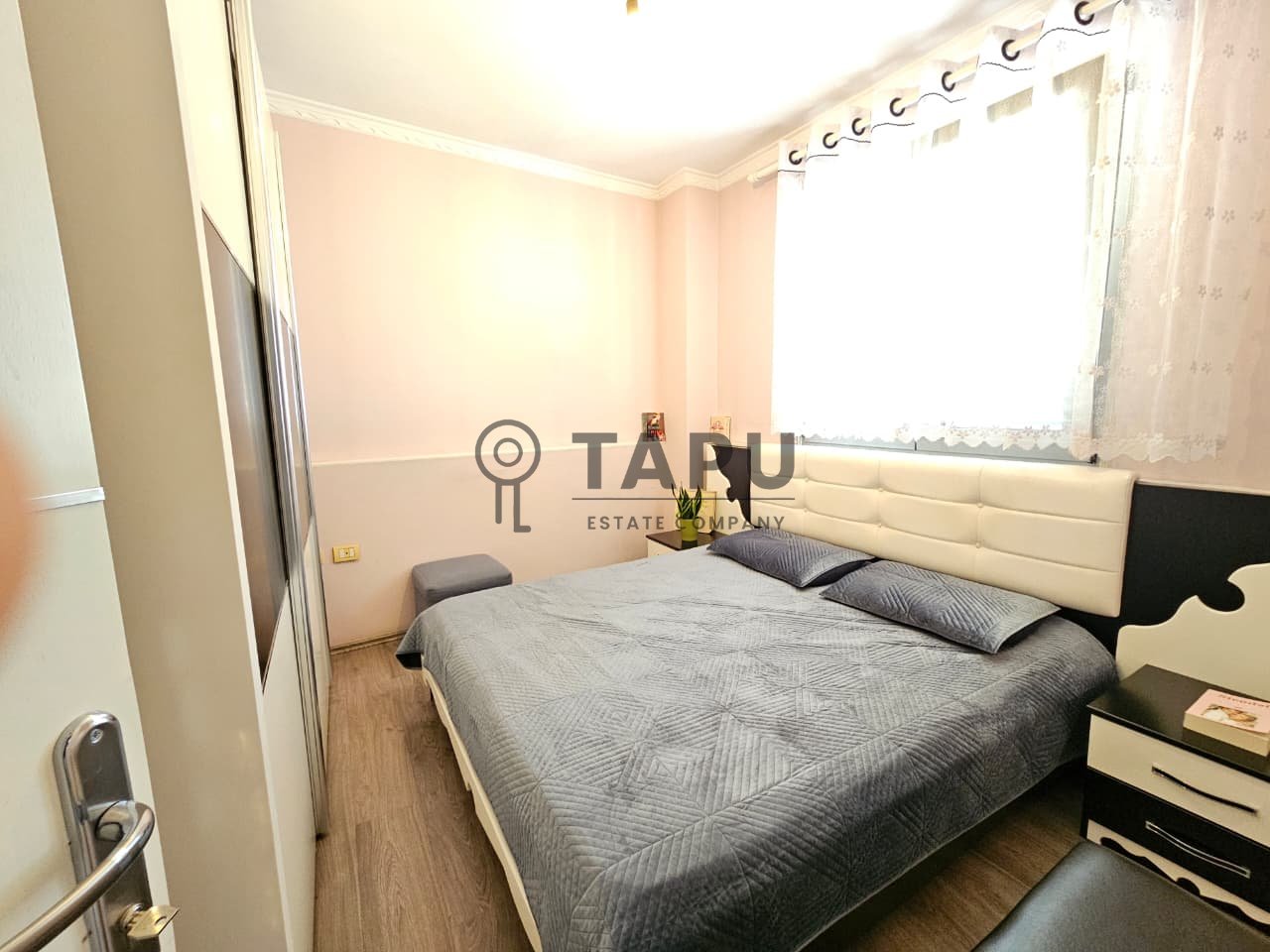 SHITET APARTAMENT 2+1 – ISH FUSHA E AVIACIONIT (JEPET ME KREDI)