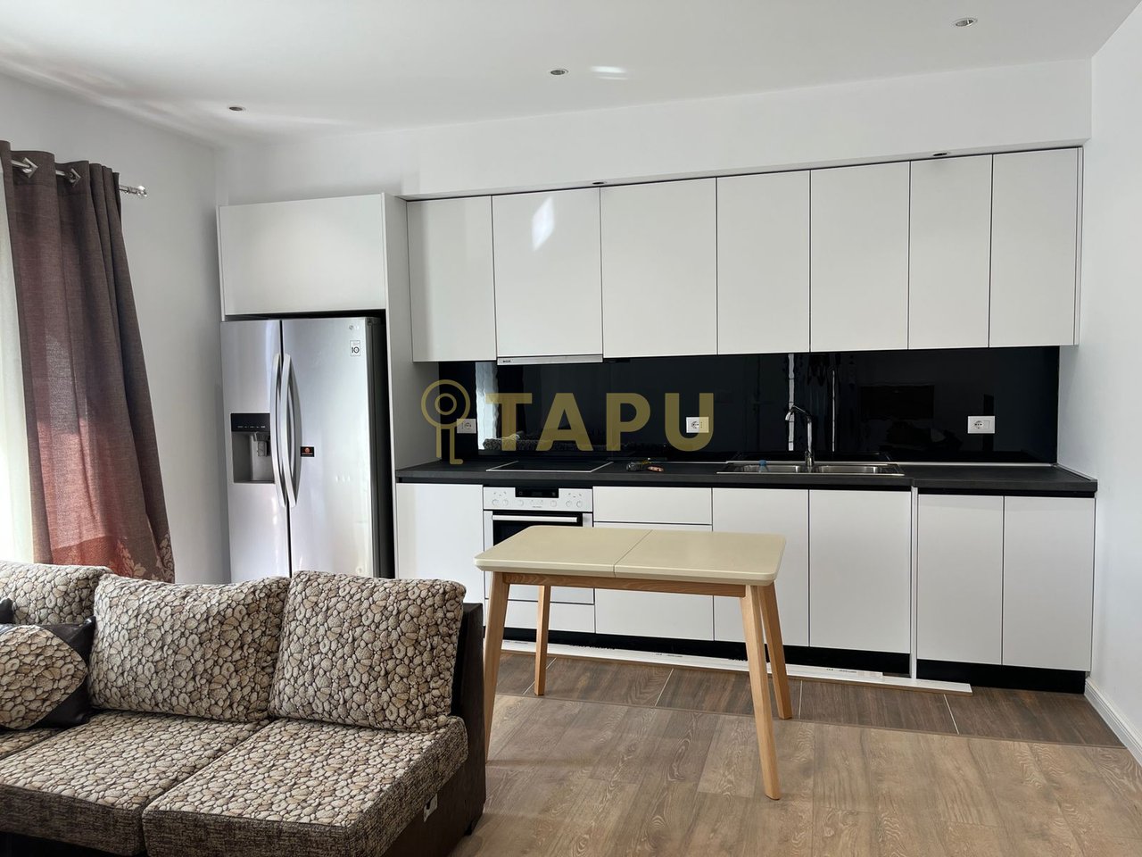 Jepet me qera apartament 1+1 në zonën e 5 Majit