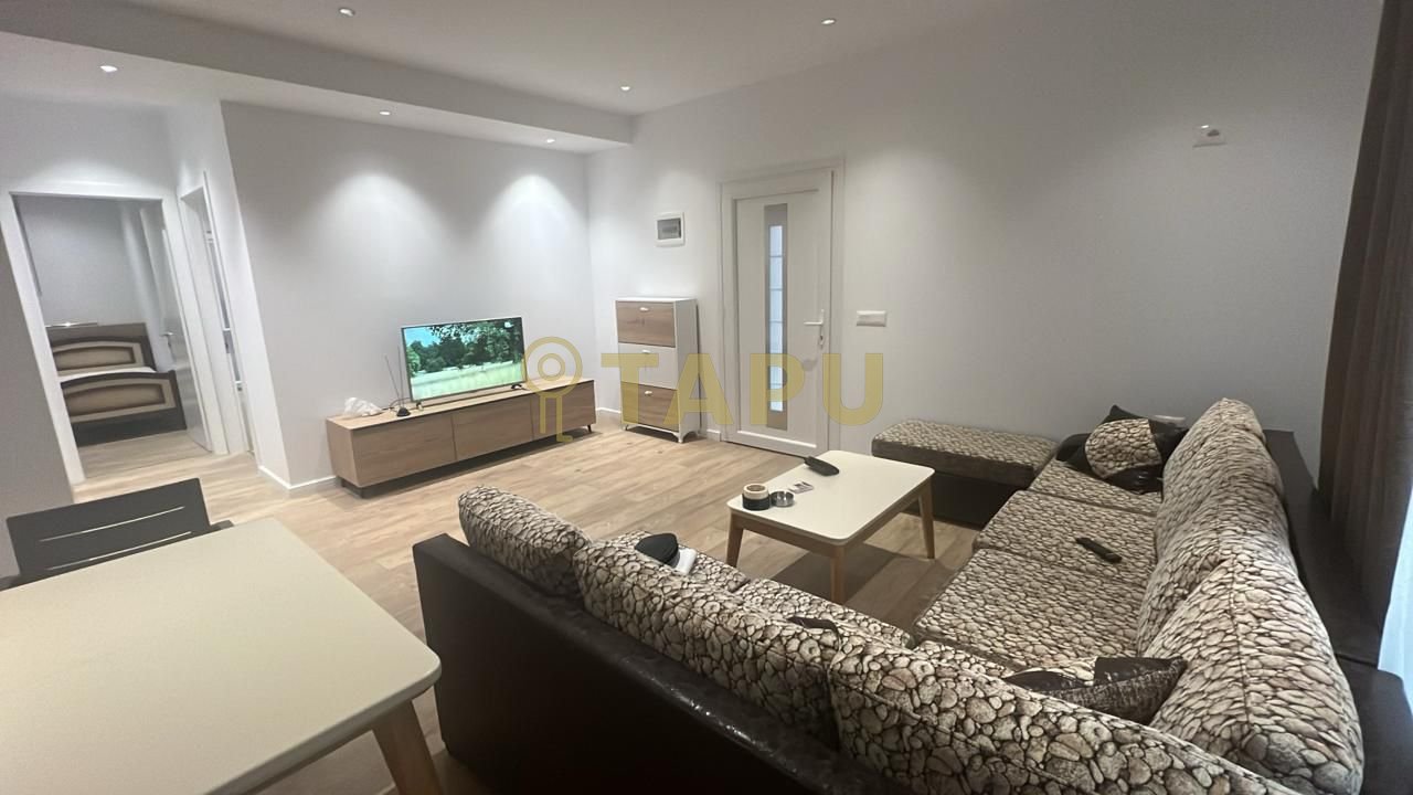 Jepet me qera apartament 1+1 në zonën e 5 Majit
