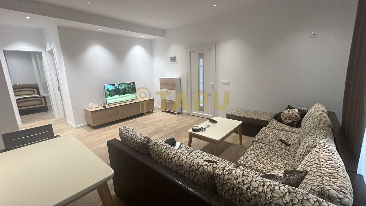 Jepet me qera apartament 1+1 në zonën e 5 Majit