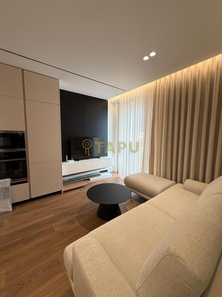 In affitto Appartamento 2+1 Moderno e Lussuoso

📍 Posizione: Vicino a Golden Tower, Via Mine Peza