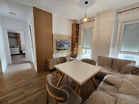 🏡 Jepet me qera apartament 1+1 tek Univers City