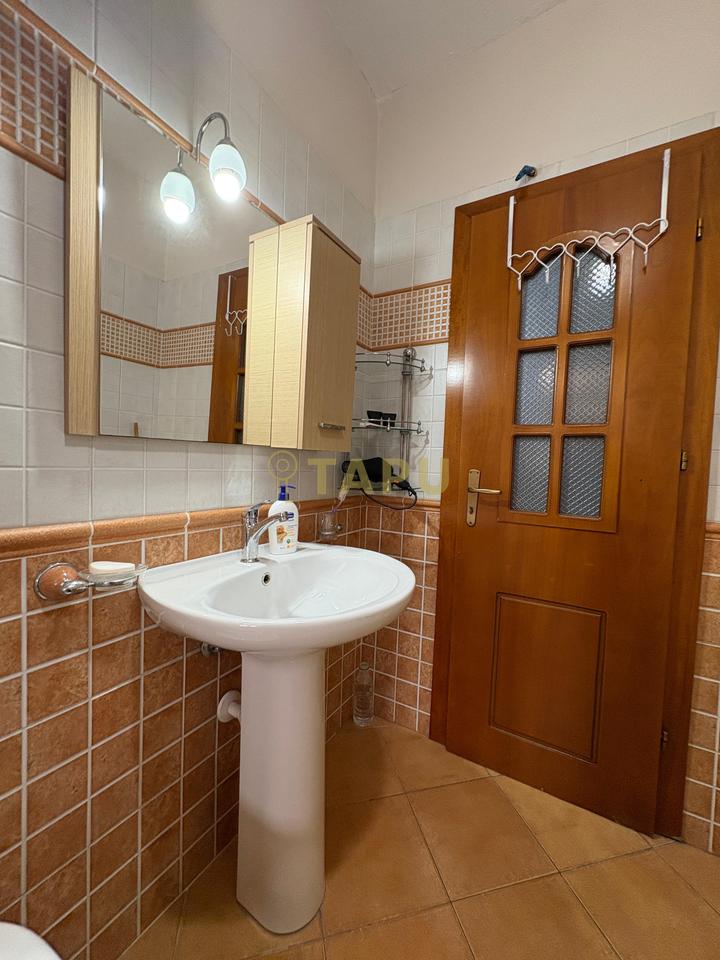 Jepet apartament 1+1 me qera Laprak !