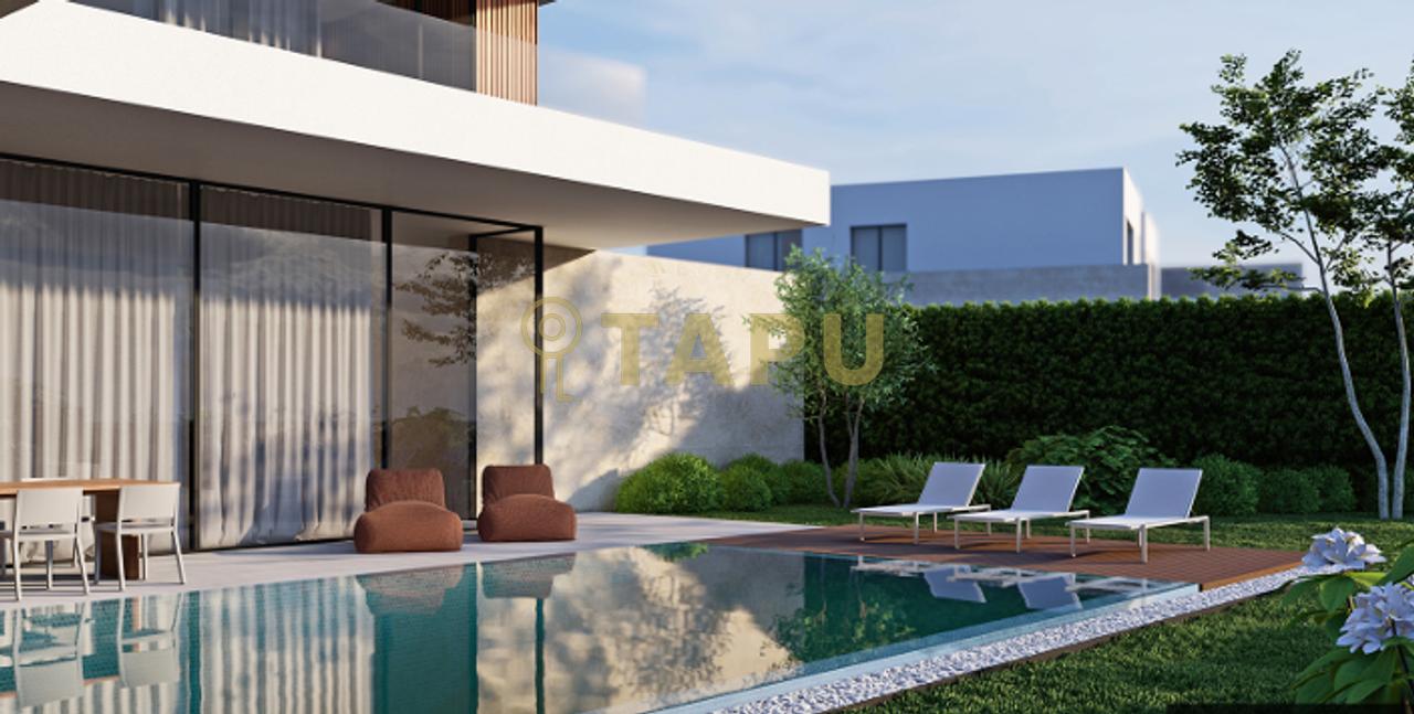 Villa Premium con piscina in vendita a Farkë.