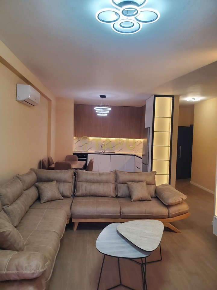 🏡 FOR RENT 2+1 APARTMENT + PARKING SPACE – DRY LAKE