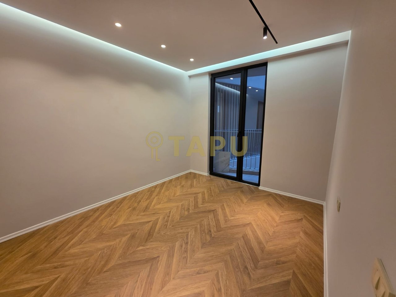 🏢 APARTMENT FOR RENT FOR OFFICES – GOLDEN TOWER, MINE PEZA