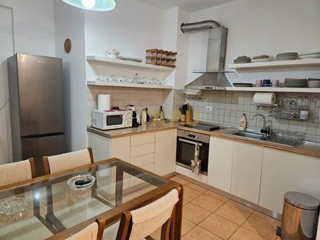🏡 IN AFFITTO | APPARTAMENTO 2+1 – VIA KAVAJËS