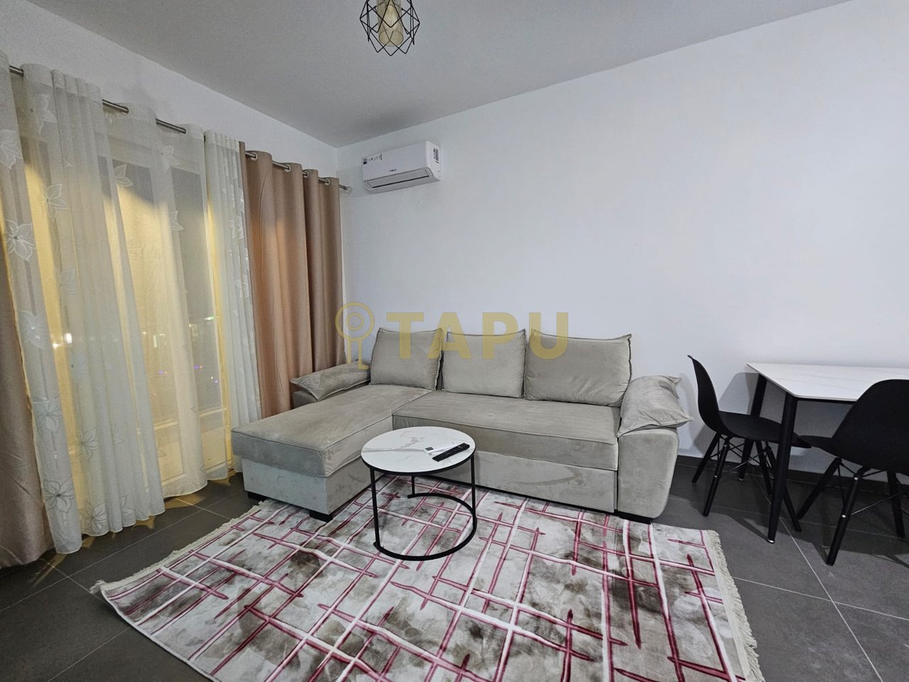 🏡 JEPET ME QIRA | APARTAMENT 2+1 + POST PARKIMI – UNIVERS CITY