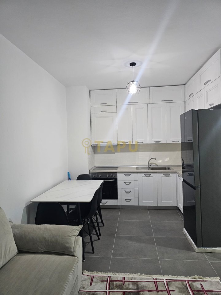 🏡 JEPET ME QIRA | APARTAMENT 2+1 + POST PARKIMI – UNIVERS CITY