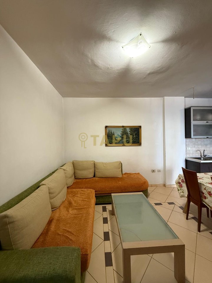 🏡 JEPET ME QIRA APARTAMENT 2+1 + ANEKS + BALLKON – SELVIA, QENDËR